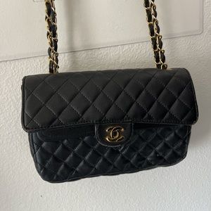 VINTAGE CHANEL LAMBSKIN BAG